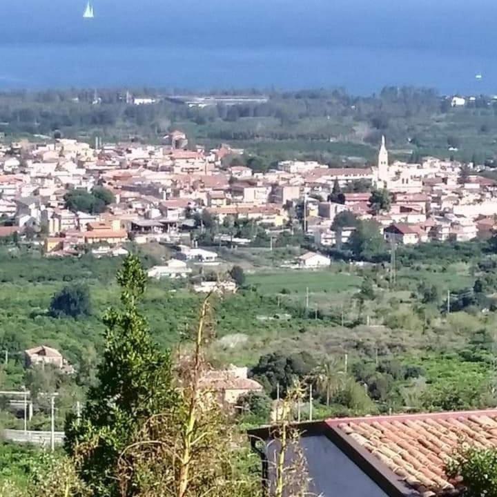 فيلا Piedimonte Mare Etna فوميفريدو دي سيشيليا الغرفة الصورة